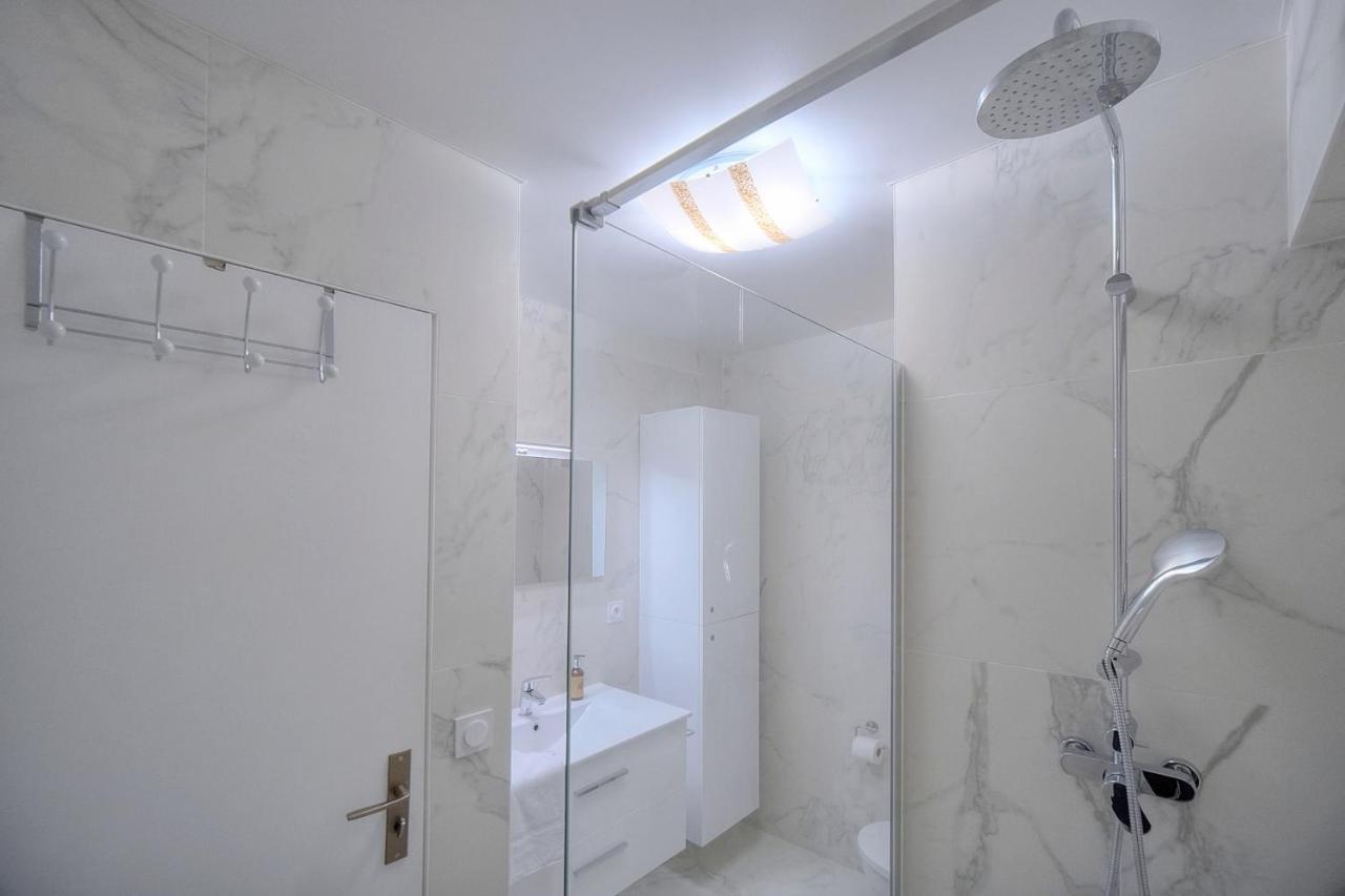 Immogroom - 2 Br- Bright - Terrace - Wifi - Air Conditioning Cannes Ngoại thất bức ảnh